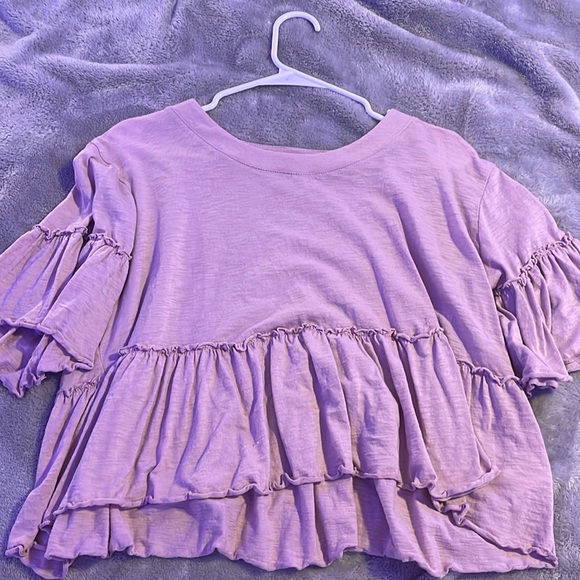 Altar’d state cropped shirt - never worn and in great condition! - Picture 1 of 3
